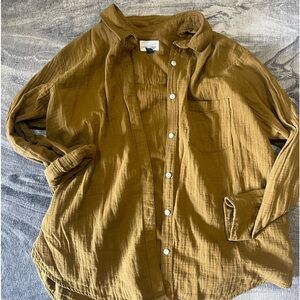 Universal thread button down shirt